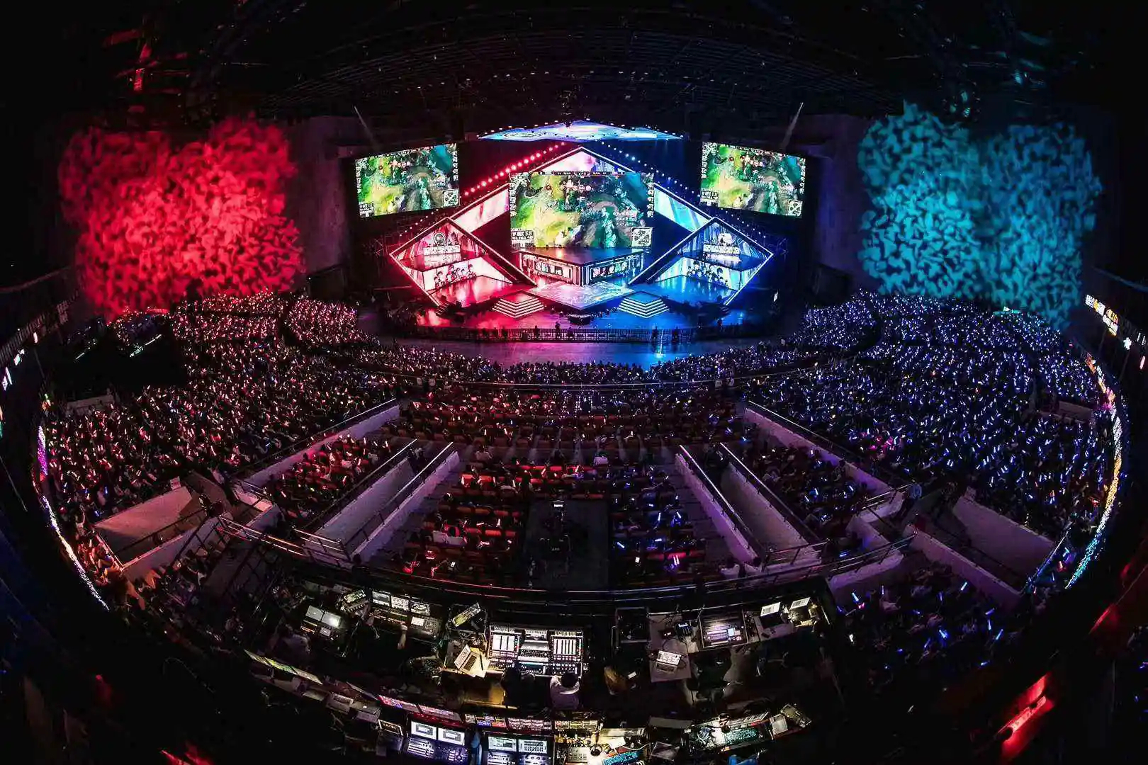 Bin选手的LPL世界冠军梦想:团队协作铸就国际赛场辉煌 Bin选手的LPL世界冠军梦想:团队协作铸就国际赛场辉煌